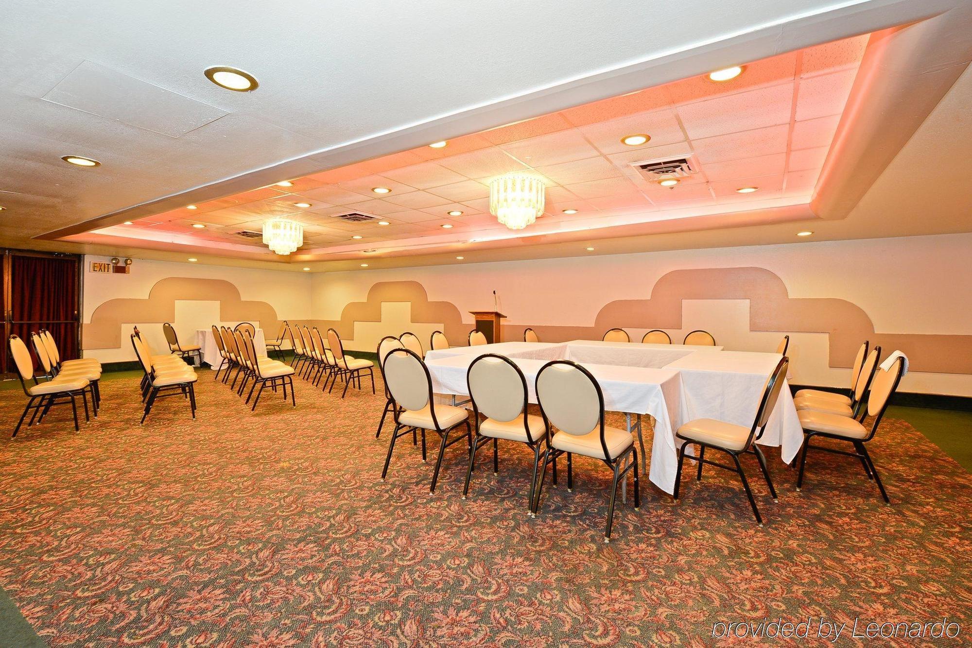Howard Johnson By Wyndham Saint Joseph Benton Harbor Negocio foto