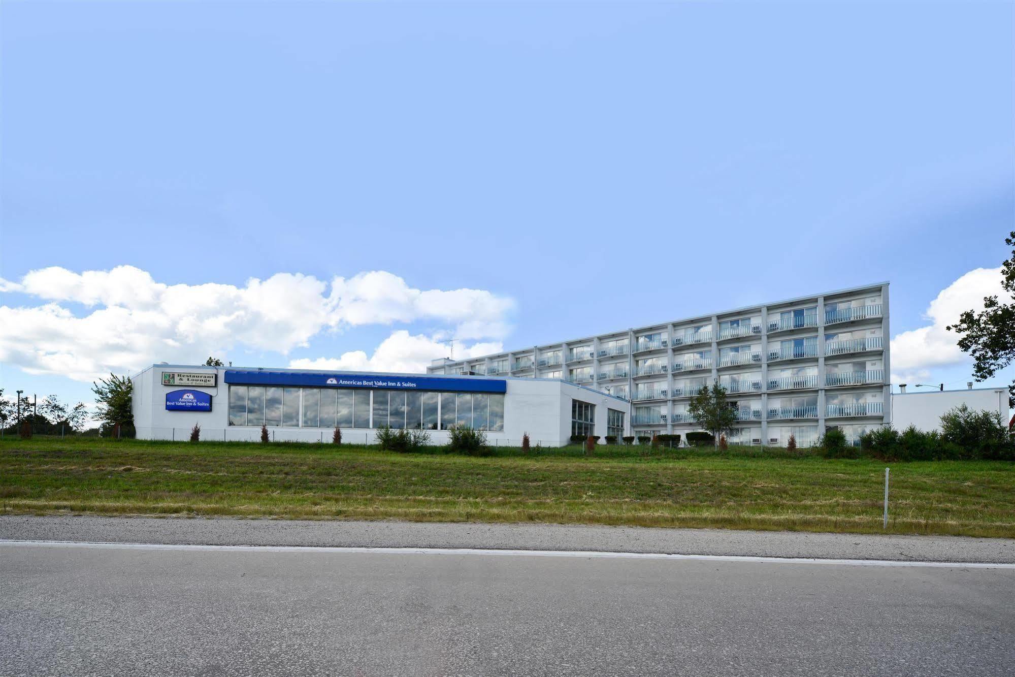 Howard Johnson By Wyndham Saint Joseph Benton Harbor Exterior foto