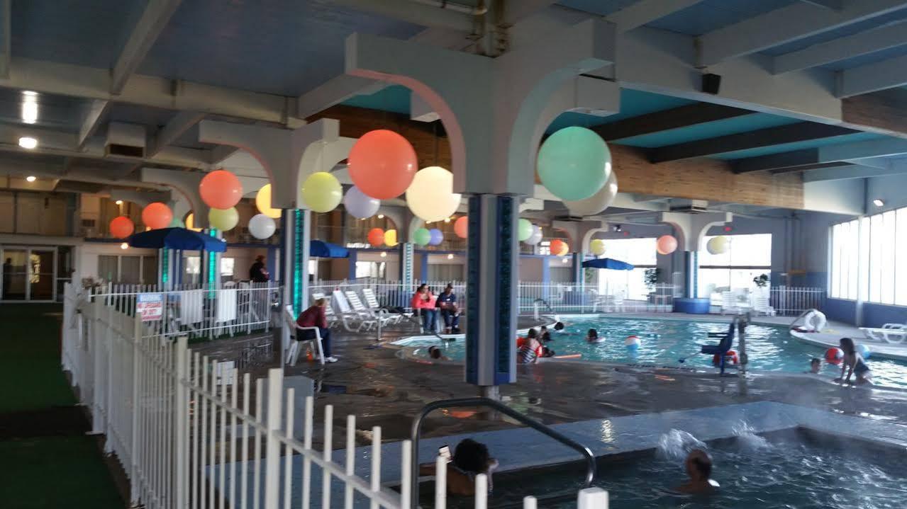 Howard Johnson By Wyndham Saint Joseph Benton Harbor Exterior foto